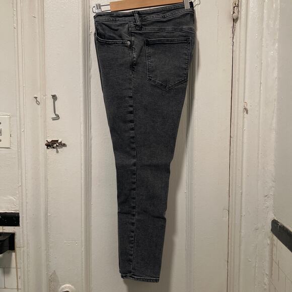 Gap Factory Mid Rise Universal Legging Jeans with Washwell Size 12/31Short - Picture 2 of 10
